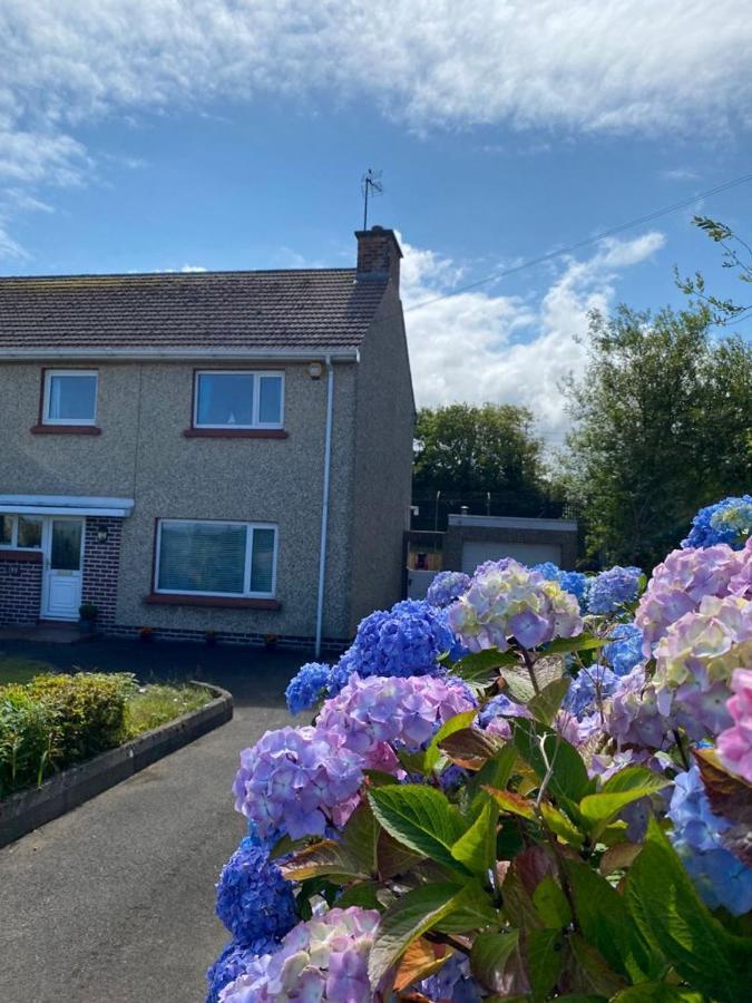 Sea House, Castlerock - Hosts 6, 3 Bedroom House Екстериор снимка